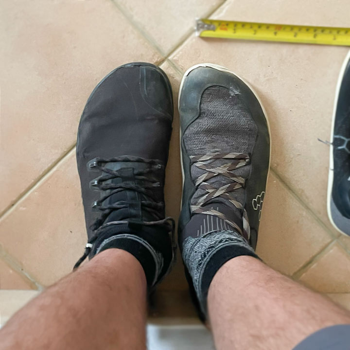 sizing-vivobarefoot-magna-vs-tracker