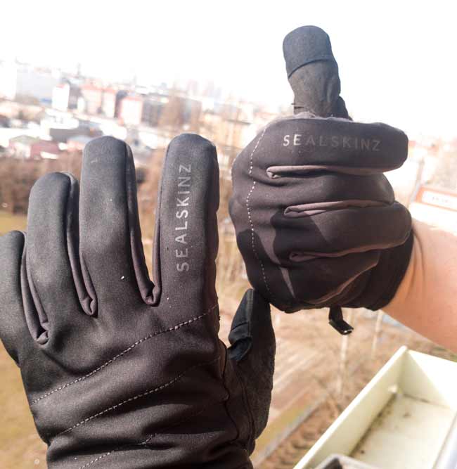 Sealskinz extreme cold weather heated hot sale gloves review