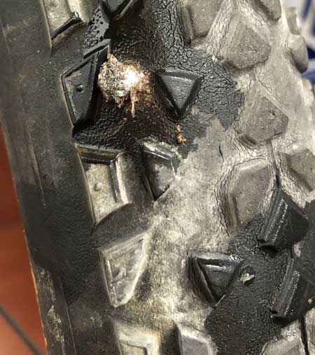 Race-King-tubeless-puncture