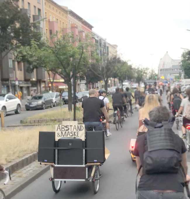 Berlin-soundbike-parade-subwoofer